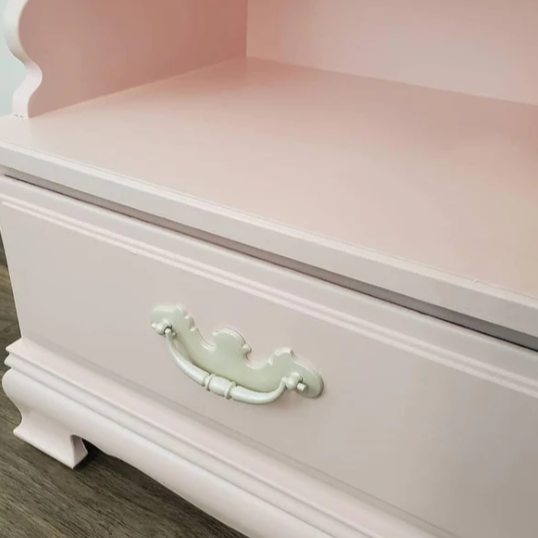 Rethunk Junk Resin Paint in Bashful Blush