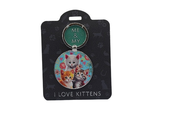 Keychain with kittens design on a black card with 'I Love Kittens' text