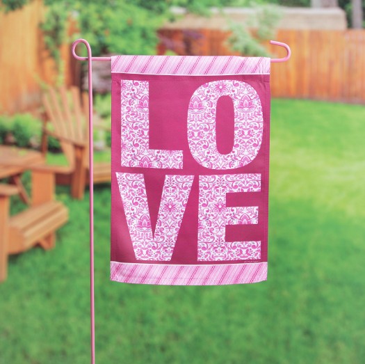 Evergreen Garden Flag - Valentine's Day & St. Patrick's Day