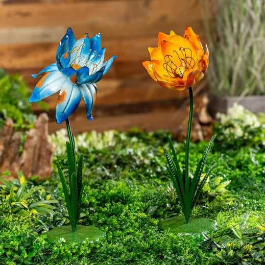 Metal Flower Garden Statues - LOCAL PICKUP ONLY