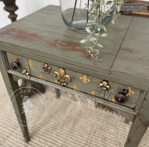 Decor Moulds® - Fleur De Lis En Or