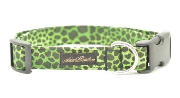 Laurel Burch Olive Leopard Collar